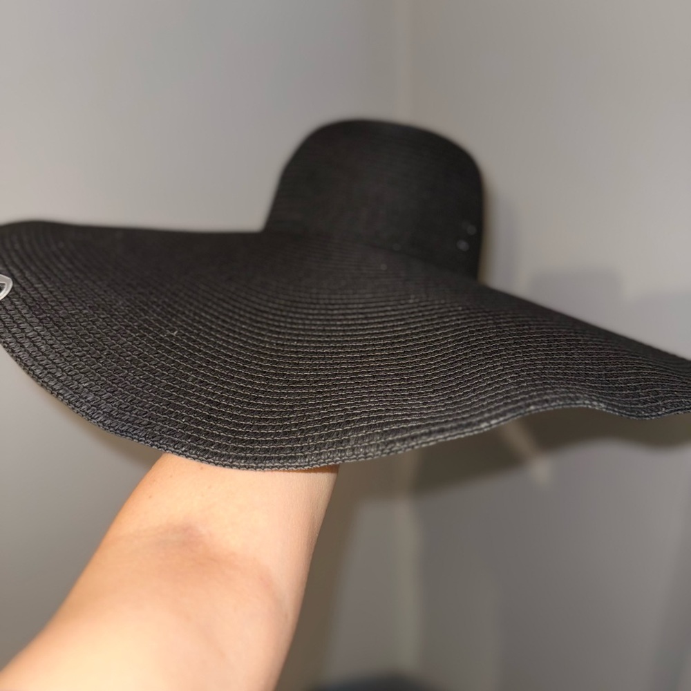 Forever 21 Large Chic Black Floppy Hat